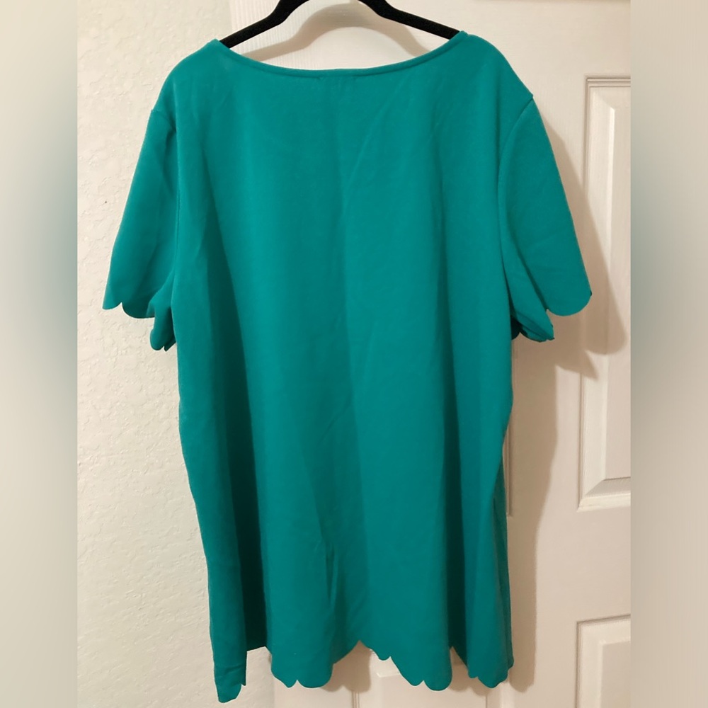 Women’s Teal Scallop Hem Short Sleeve Top - Picture 6 of 6